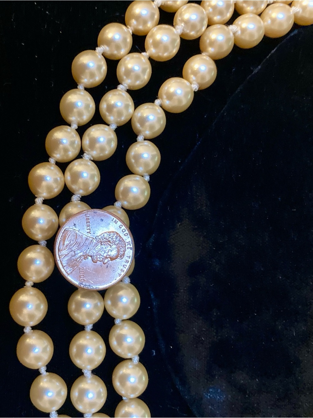 Jackie’s Pearls 3 Strand Franklin Mint Cream JBK 8mm Euc - Picture 4 of 13